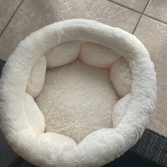 Really good condition ; Looks like brand new . - Picture 2 of 3